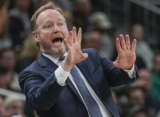 AYX-包含Ning遭遇十五连败，雄鹿教练面临压力！的词条